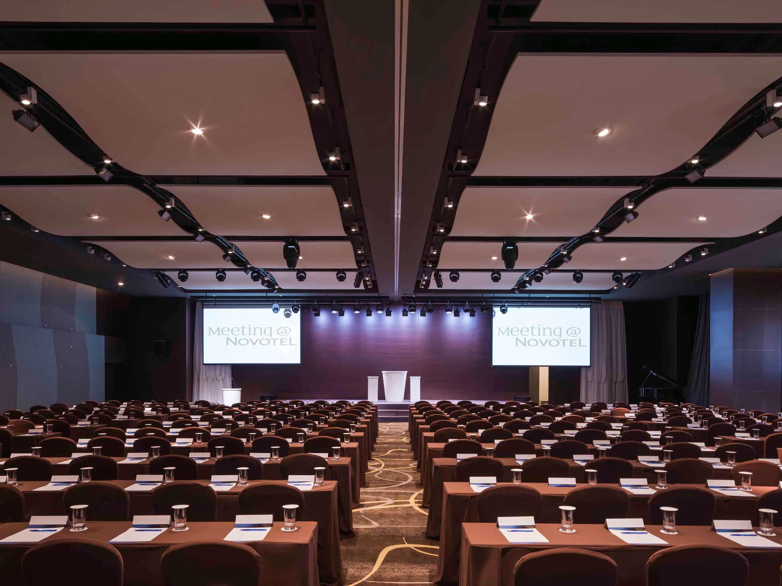 Novotel Ambassador Suwon Exterior foto