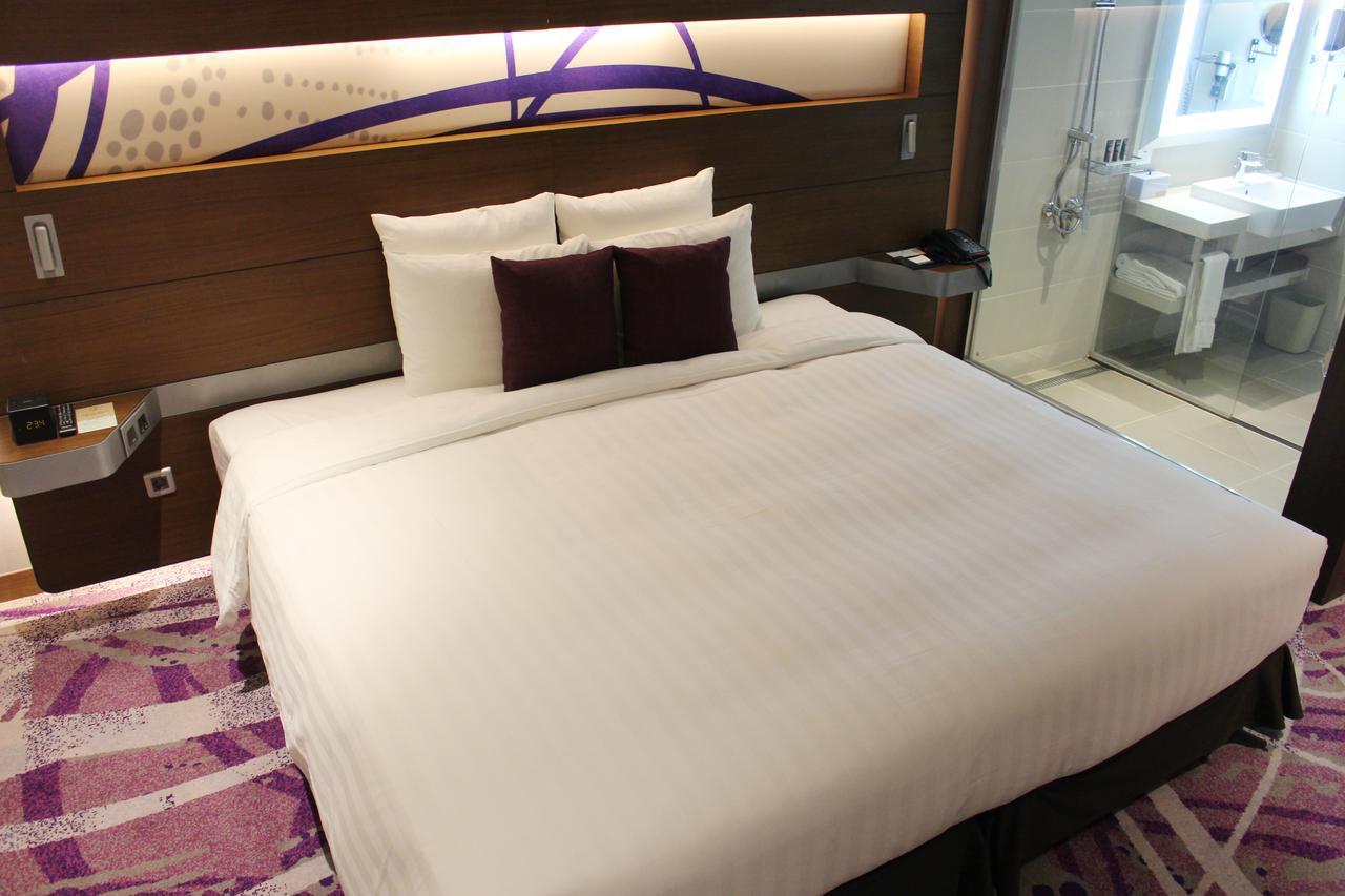 Novotel Ambassador Suwon Exterior foto